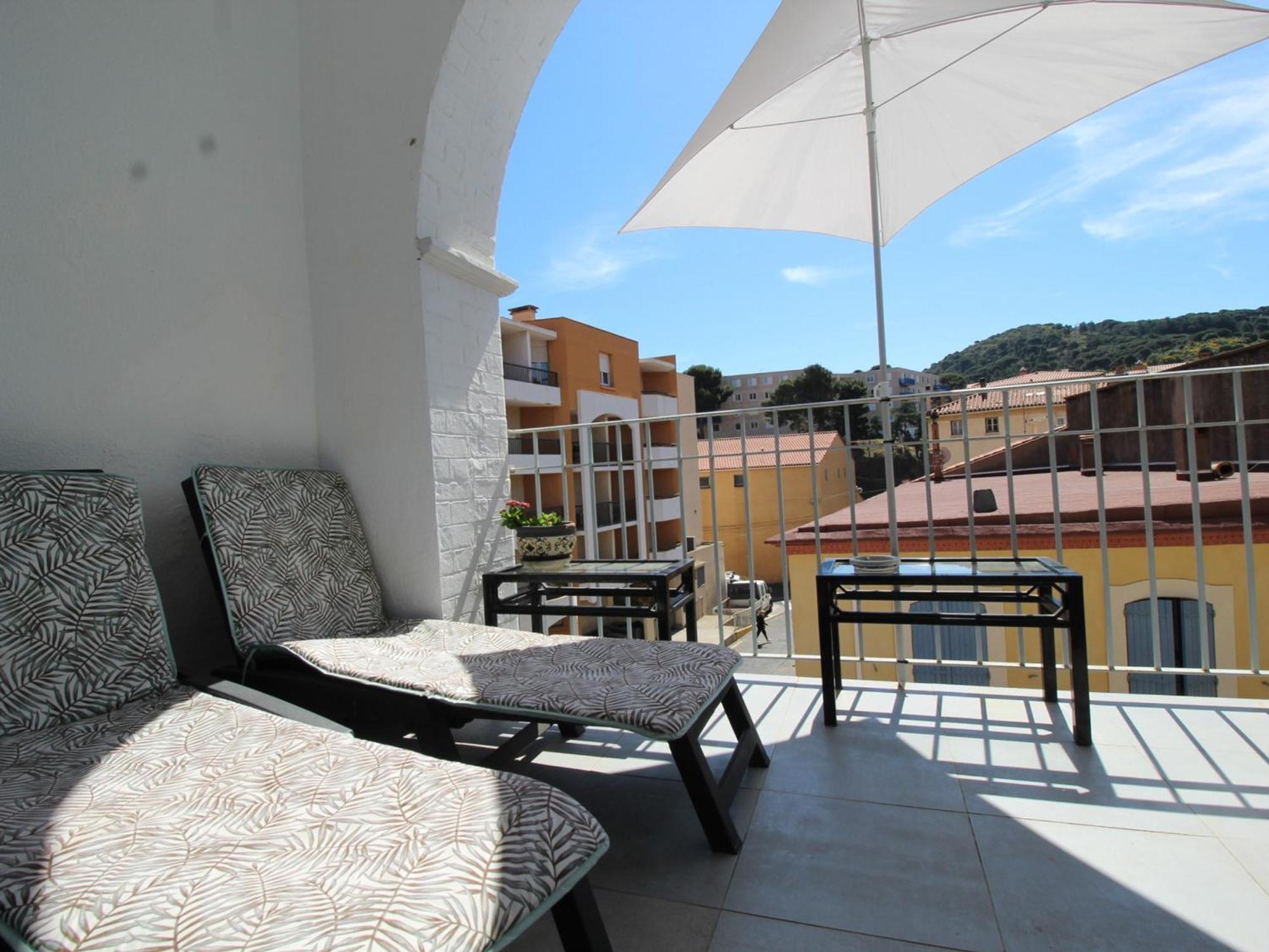 Grand T3 Bis Chaleureux Avec Terrasse, Ascenseur Et Parking Gratuit, A Deux Pas De La Place Castellane - Fr-1-309-151 Port Vendres Dış mekan fotoğraf